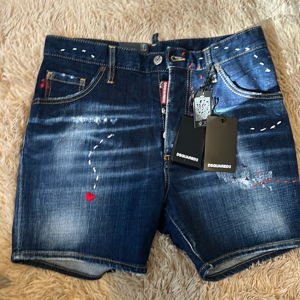 DSQUARED2 NEW
DISTRESSED DENIM COMMANDO SHORTS 44 (S1)